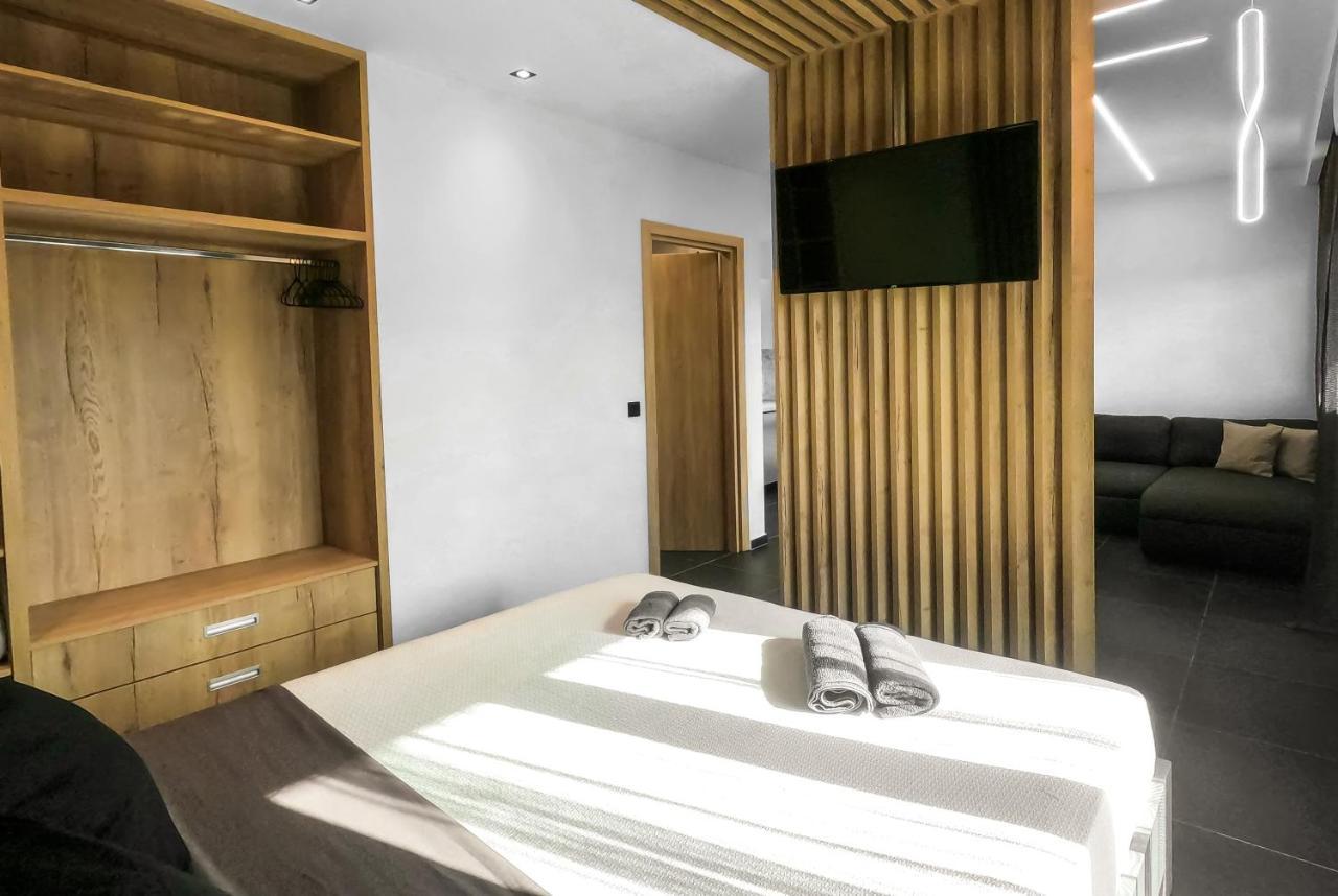 Berries Luxury Apartments Nea Moudania Exterior foto